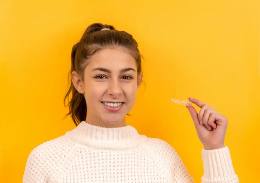 What You Need to Know About Teeth Whitening: Effective Solutions, Harmful Myths, and Safety Tips.